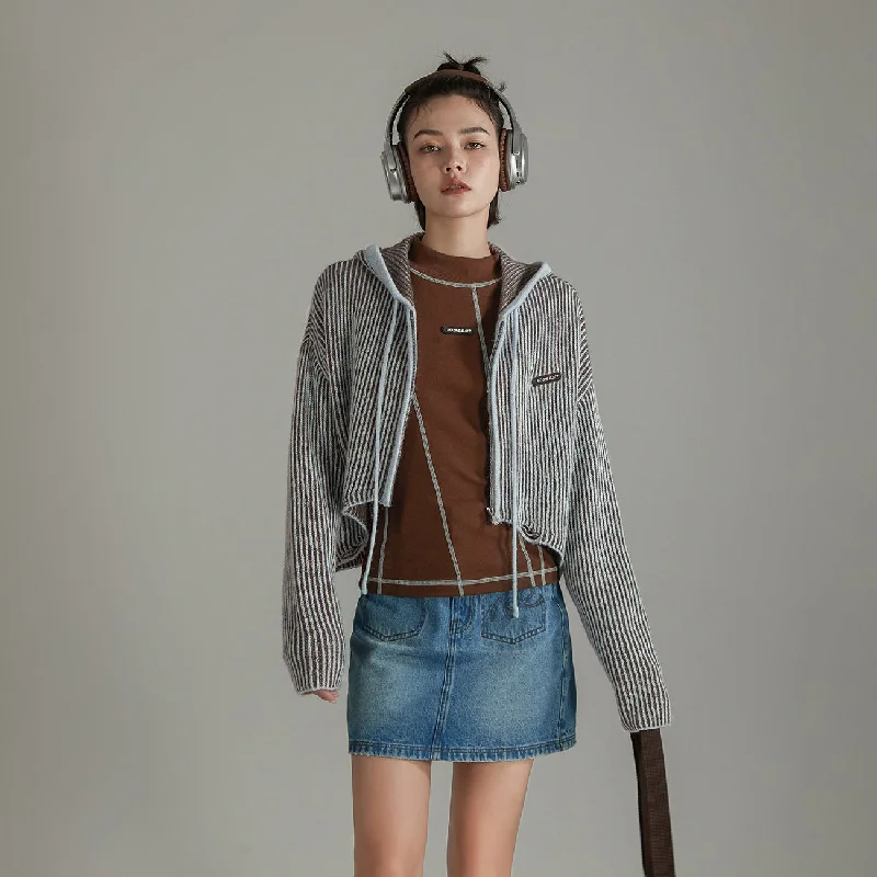 Summer-ready fashion for stylish women   Zip-Up Hooded Knit Cardigan
