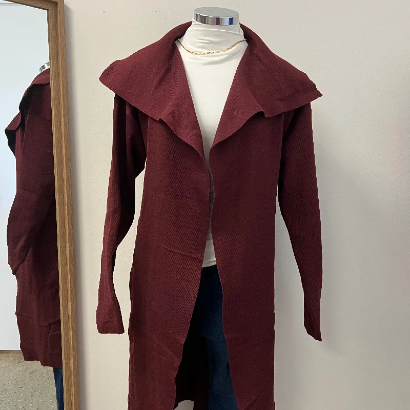 High-fashion styles at affordable prices   Cris Cárdigan-Burgundy