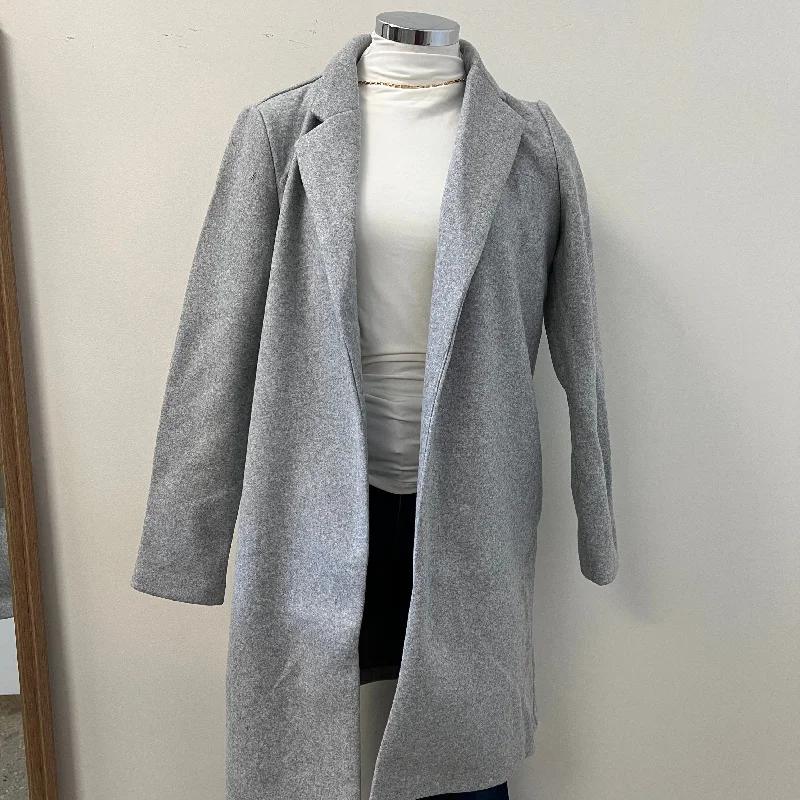Bold and beautiful clothing for every woman   Saraya Coat -Gray