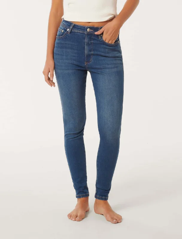Versatile fashion options for every occasion   Ashley Mid-Rise Skinny Jeans