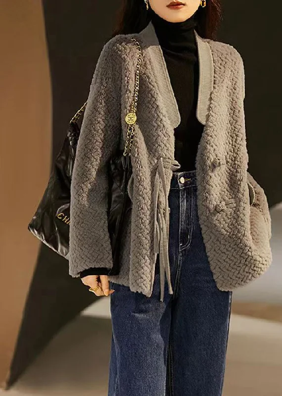 Step up your style with trendy women’s clothing Vintage Grey V Neck Pockets Button Patchwork Wool Coat Winter Step up your style with trendy women’s clothing Vintage Grey V Neck Pockets Button Patchwork Wool Coat Winter