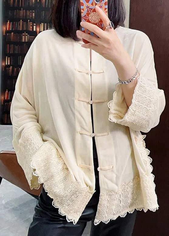 Everyday essentials for a stylish wardrobe Vintage White Floral Button Silk Velour Coats Long Sleeve Everyday essentials for a stylish wardrobe Vintage White Floral Button Silk Velour Coats Long Sleeve